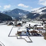 Chalet Fiif Pinzgau *