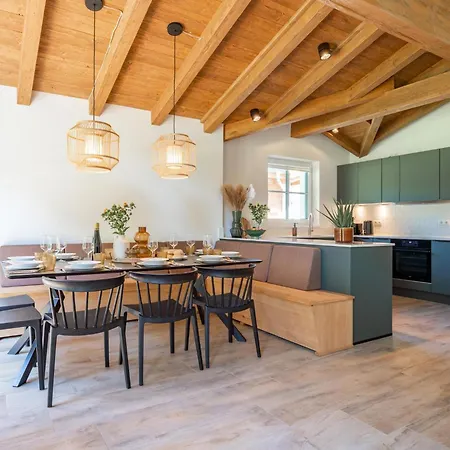 Fiif Pinzgau Chalet *